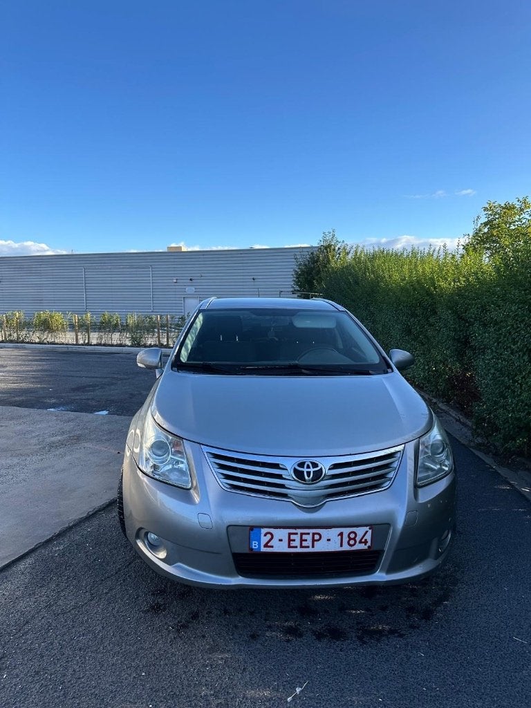 Toyota Avensis diesel 2011 homologué, Autos, Achat, Avensis, Boîte manuelle, 5 portes