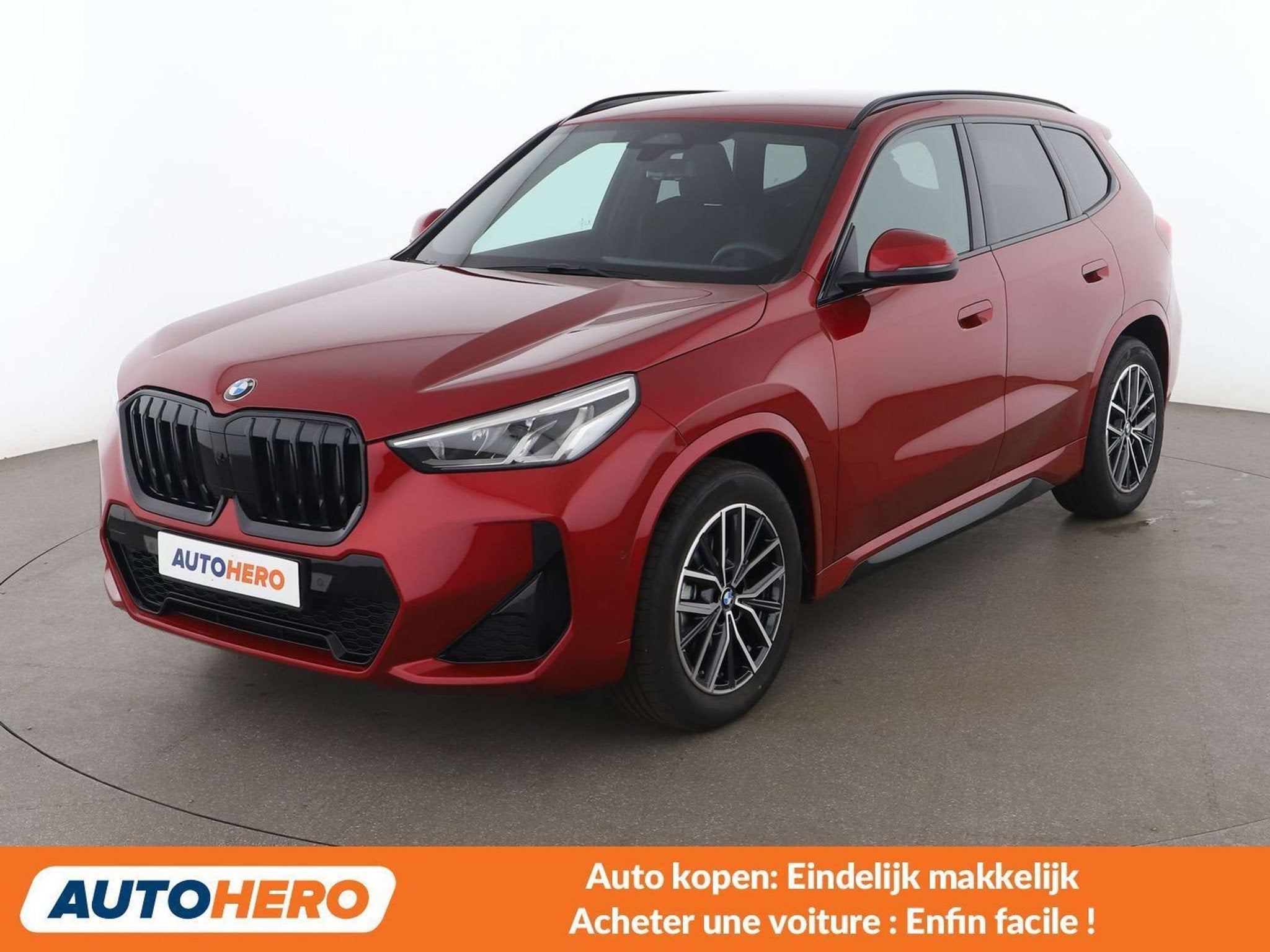 BMW X1 sDrive 18i M Sport (bj 2026, automaat), Auto's, Gebruikt, Zwart, 136 pk, 146 g/km