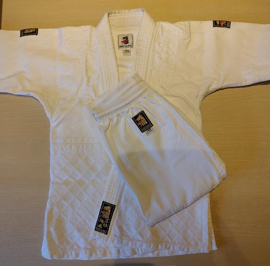 Judopak, Ophalen, Gebruikt, Judo, Vechtsportpak