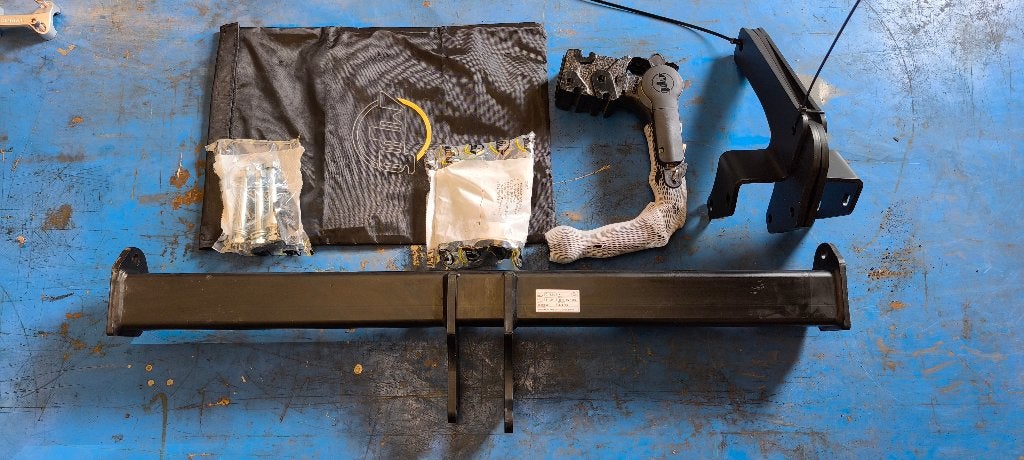 NIEUWE afneembare trekhaak Toyota RAV4, Autos : Pièces & Accessoires, Attelages, Enlèvement, Neuf