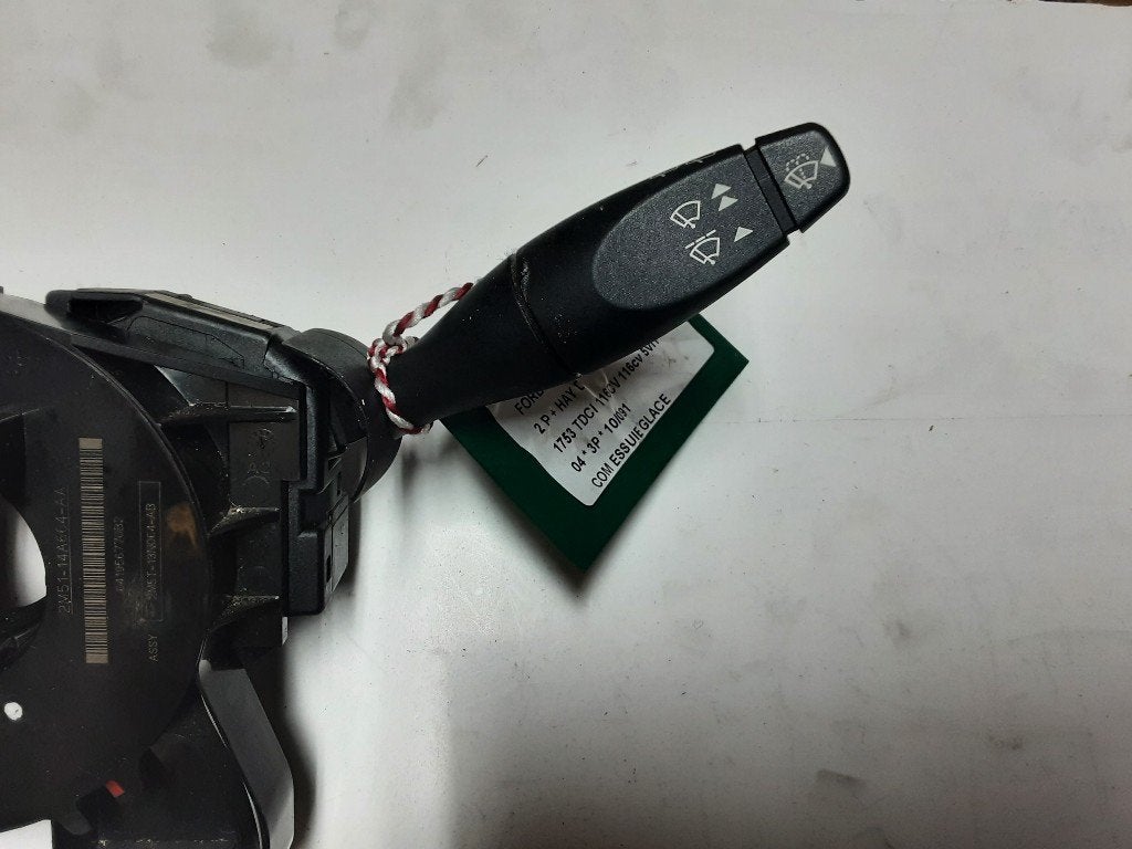 RUITENWISSER SCHAKELAAR Ford Focus 1 (01-1998/11-2004), Gebruikt, Mevr. I. Hauben, Ford, Rue de l'Espoir 34 34
4030  GRIVEGNÉE, BE