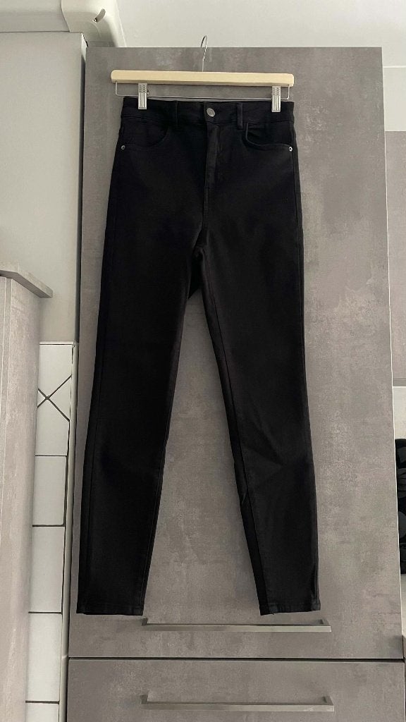ZARA 38 M zwarte JEANS, Zara, Ophalen of Verzenden, Zo goed als nieuw, Zwart
