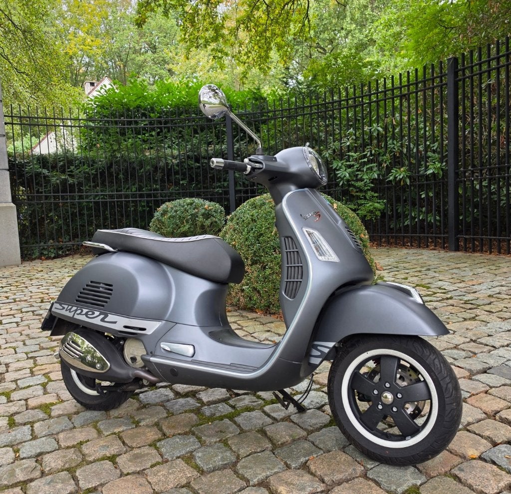 Mooie Vespa GTS 125cc SuperSport te koop., Motoren, Occasion, Super Sport, Particulier, 125 cc
