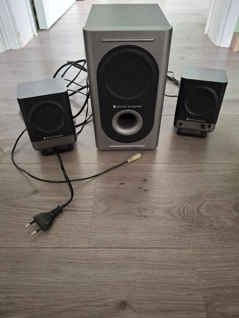 Altec Lansing 221 - Ensemble de haut-parleurs PC 2.1 avec ca, Informatique & Logiciels, Enlèvement ou Envoi