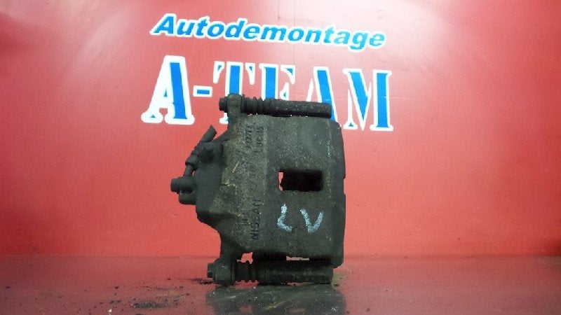 REMKLAUW LINKS VOOR Nissan Primera (P11) (01-1996/07-2002), Auto-onderdelen, Gebruikt, Nissan