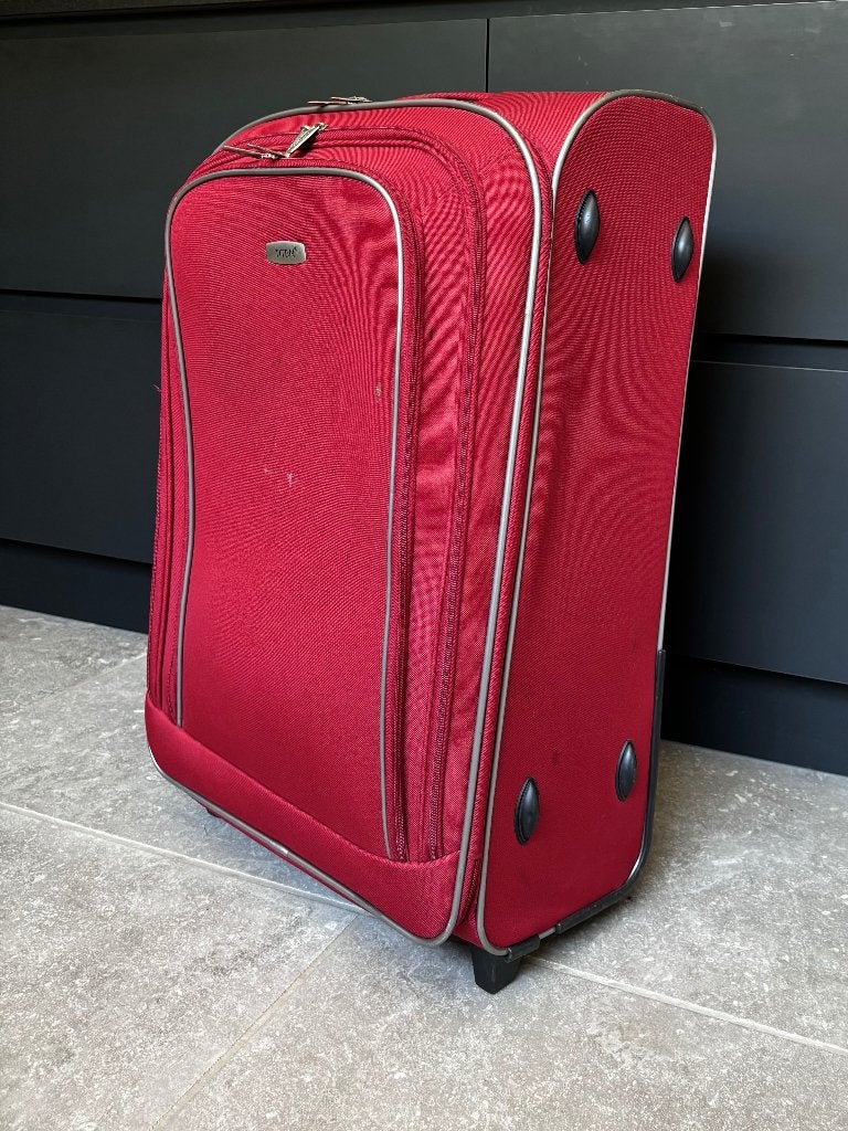 Valise / coffre de voyage Titan - rouge, Enlèvement, Utilisé, Plastique souple, Poignée extensible
