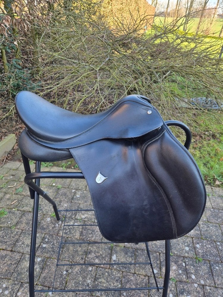 Bates AP 17,5 inch gemengd zadel, Dieren en Toebehoren, Ophalen of Verzenden, Gebruikt, Recreatie