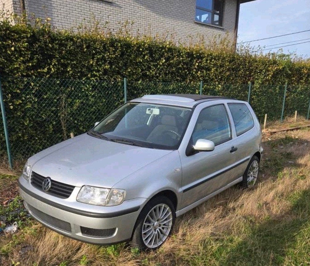 Piscine 6N2,
1,4 moteur, 140 dkm,
Du 1er propriétaire, Autos, Volkswagen, Argent ou Gris, Achat, Cabriolet, Boîte manuelle