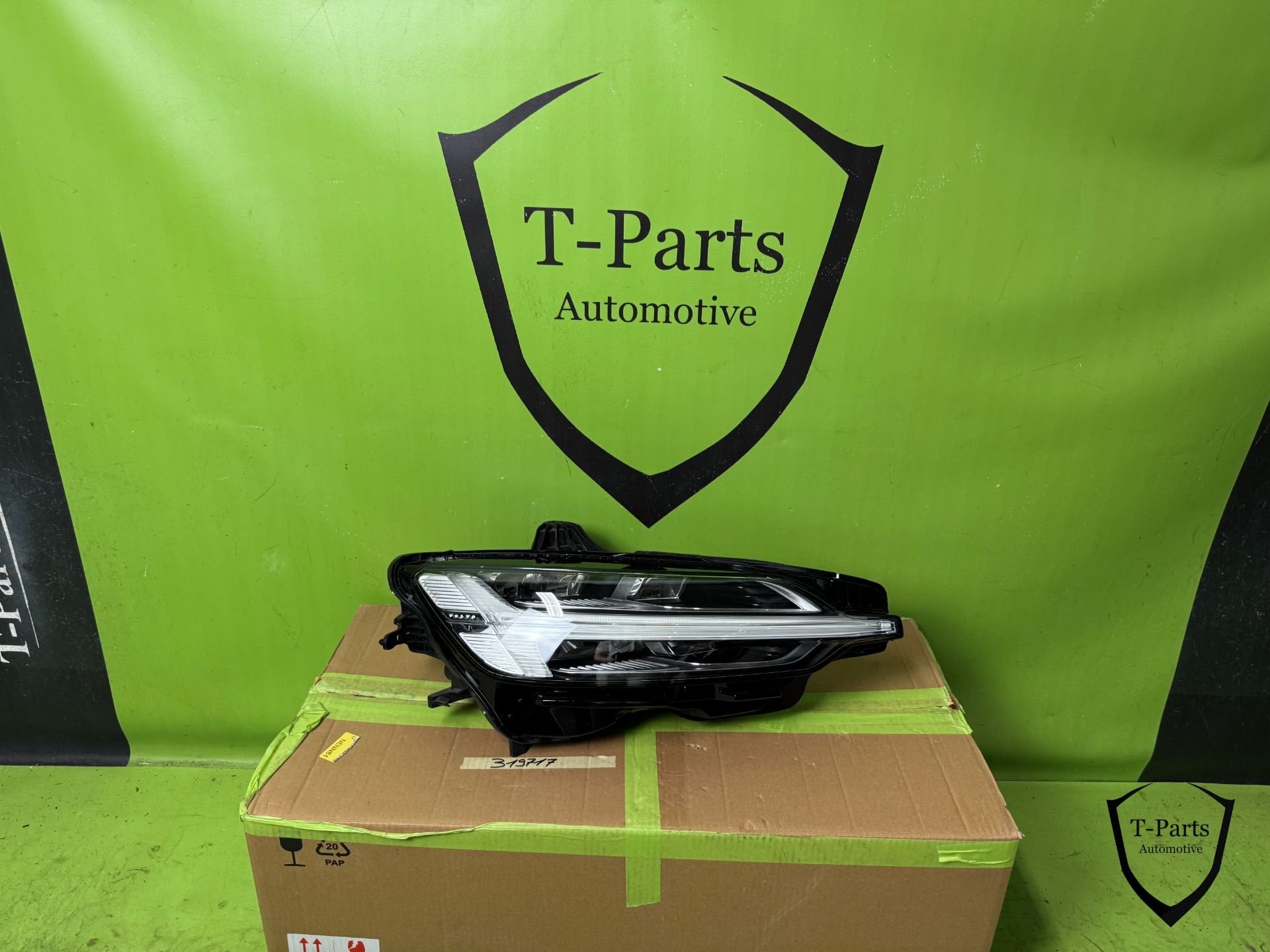 Phare droit VOLVO V60 S60 FULL LED LHD 18- 32338997 module, Gunnar Engellaus vag 8
405 31  Gothenburg, SE, Info@volvocars.com