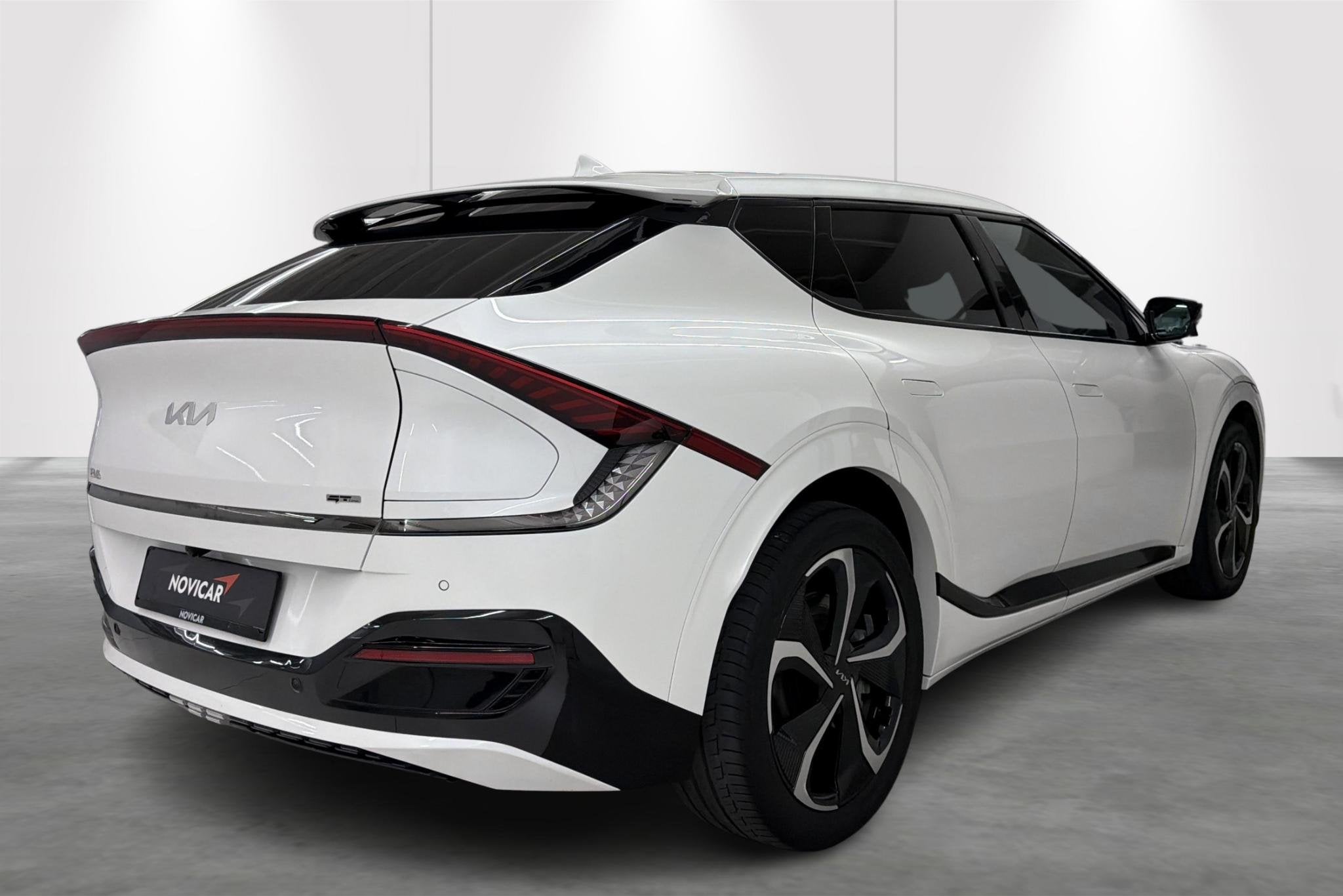 KIA Ev6 BEV 77,4 kWH GT Line AWD + MEM SEATS - CARPLAY, Auto's, Automaat, Stof, Wit, 1600 kg