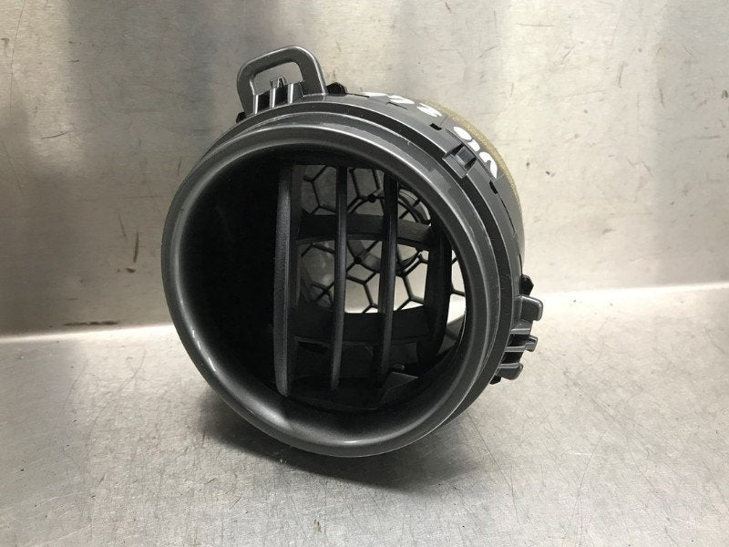 DIVERS Luchtrooster zijkant Toyota Yaris III (P13), Autos : Pièces & Accessoires, Utilisé, Toyota