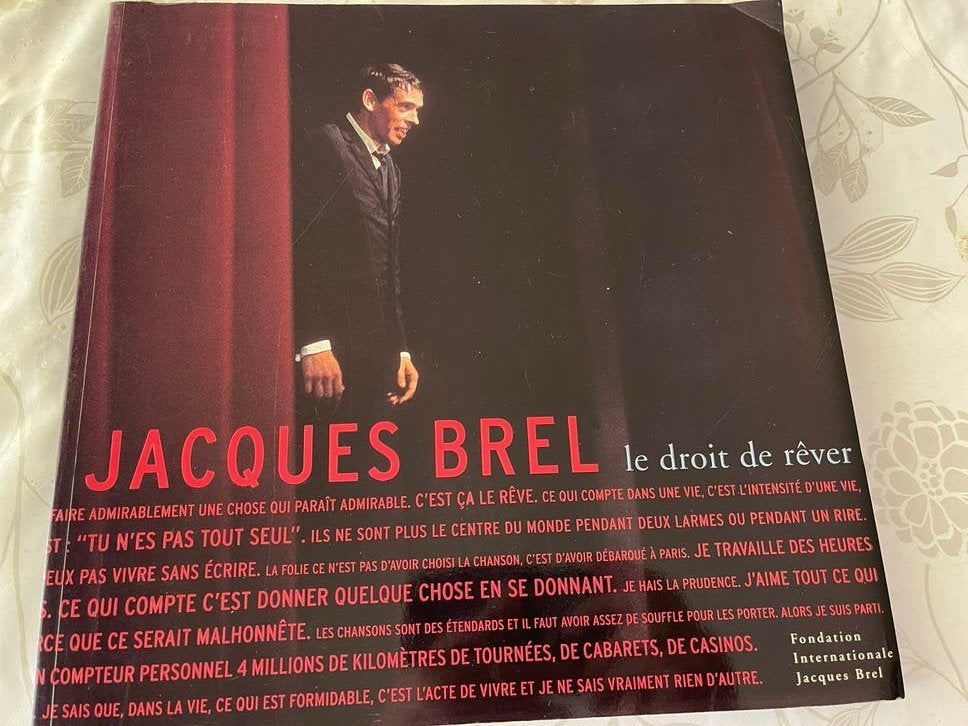 Jacques Brel. Le droit de rever., Boeken, Muziek, Verzenden, Zo goed als nieuw