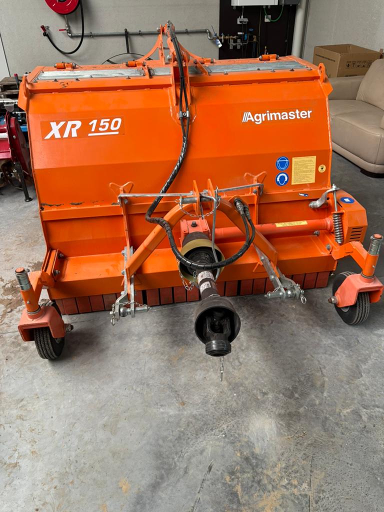 Kleplemaaier met opvang agrimaster XR150, Ophalen