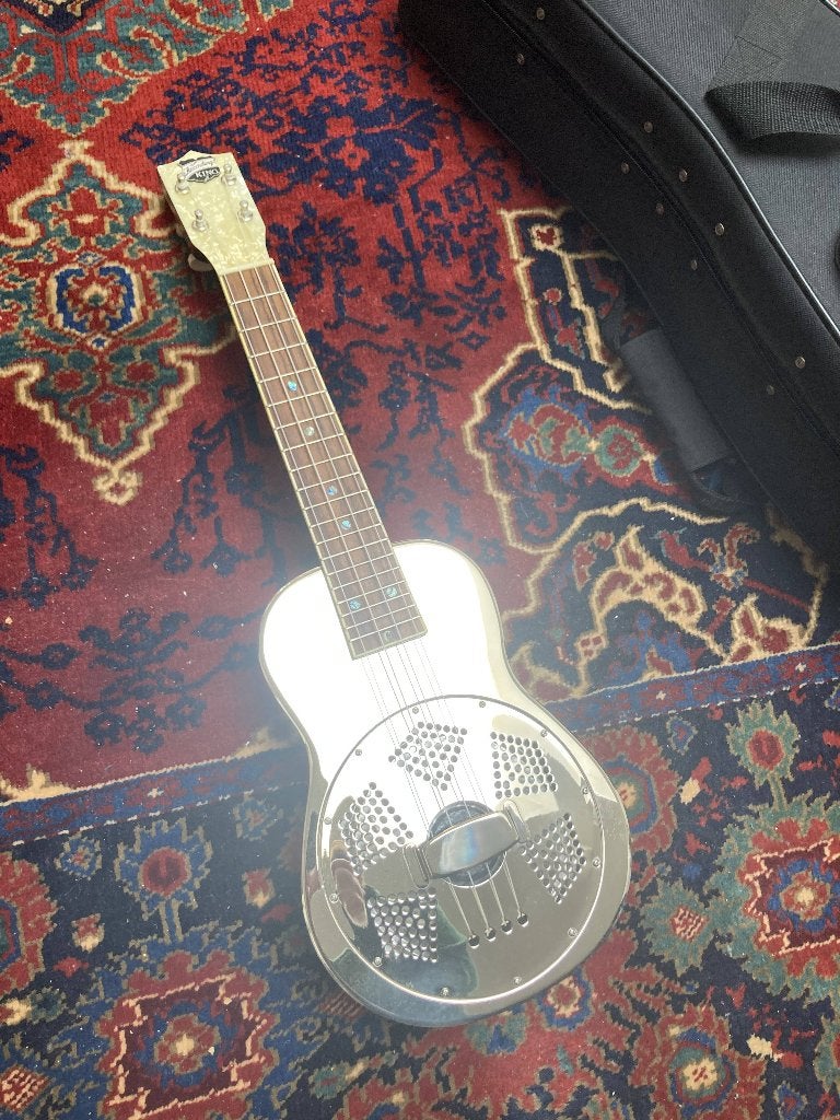 Resonator ukulele van Recording King (RU-998), met koffer, Musique & Instruments, Enlèvement ou Envoi, Utilisé, Ukulélé