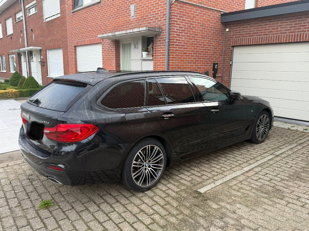 Prachtige BMW5 Touring tekoop, Autos, BMW, Cuir, Entretenue par le concessionnaire, Noir, 5 portes