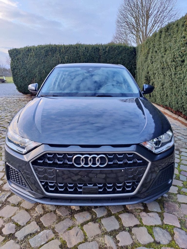 Audi A1 A1 25 TFSI Sportback advanced, Autos, Audi, Argent ou Gris, Achat, A1, Entreprise