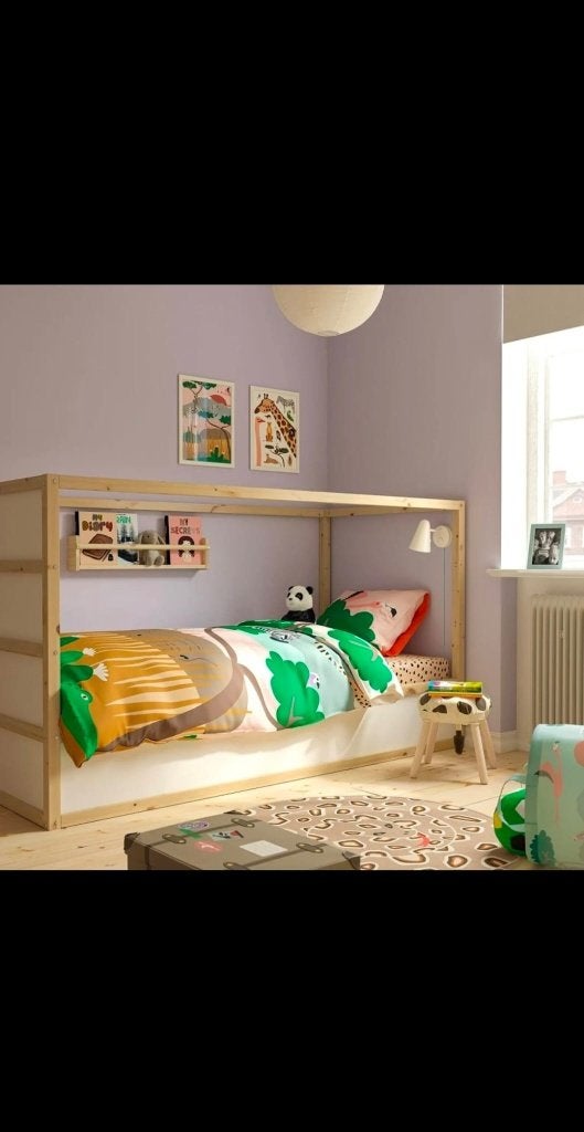 Lit enfant IKEA KURA réversible – Blanc / Pin massif, Enfants & Bébés, Chambre d'enfant | Lits superposés & Lits mezzanines, Comme neuf