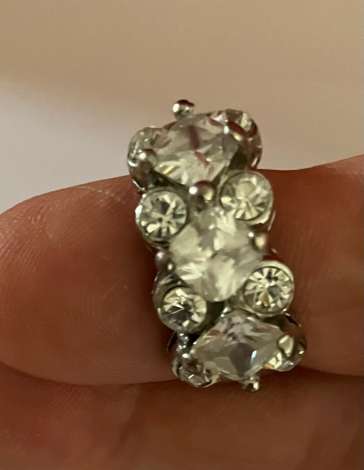 Jolie bague avec strass, Bijoux, Sacs & Beauté, Bagues, Enlèvement ou Envoi, Comme neuf, Avec strass