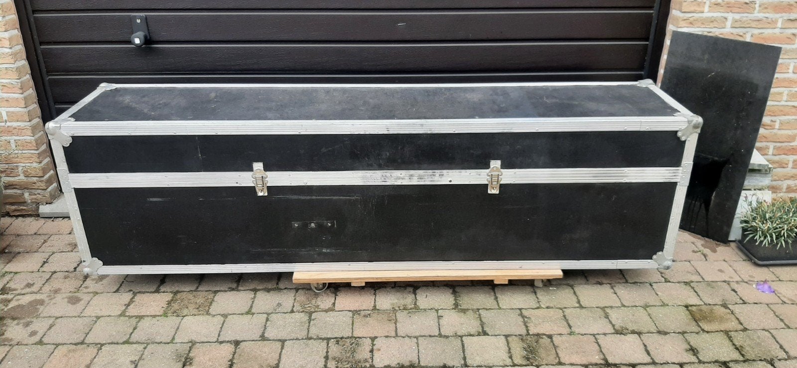 materiaalbak voor op aanhangwagen, Ophalen