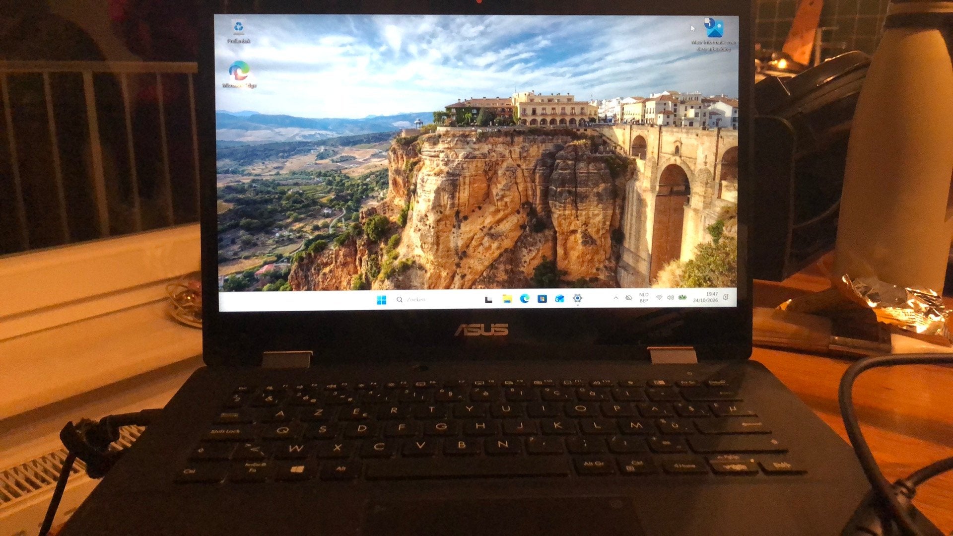 Asus Expertbook B3 flip, Ophalen, Gebruikt, 2 tot 3 Ghz, SSD