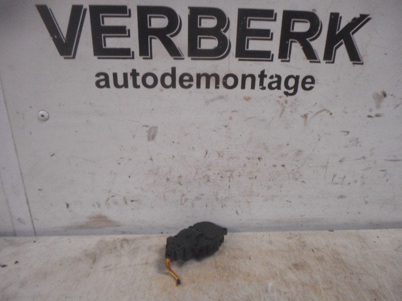 KACHELSTELMOTOR BMW 3 serie (E90) (12-2004/12-2011), Gebruikt, BMW, Petuelring 130
80809  München, DE, Bayerische Motoren Werke AG