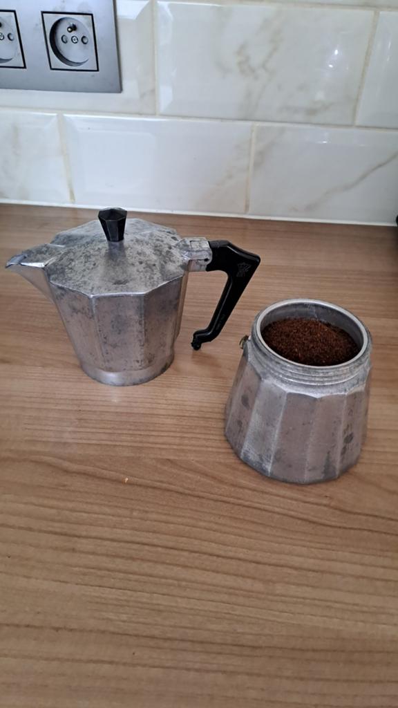 Cafetière manuelle, Enlèvement