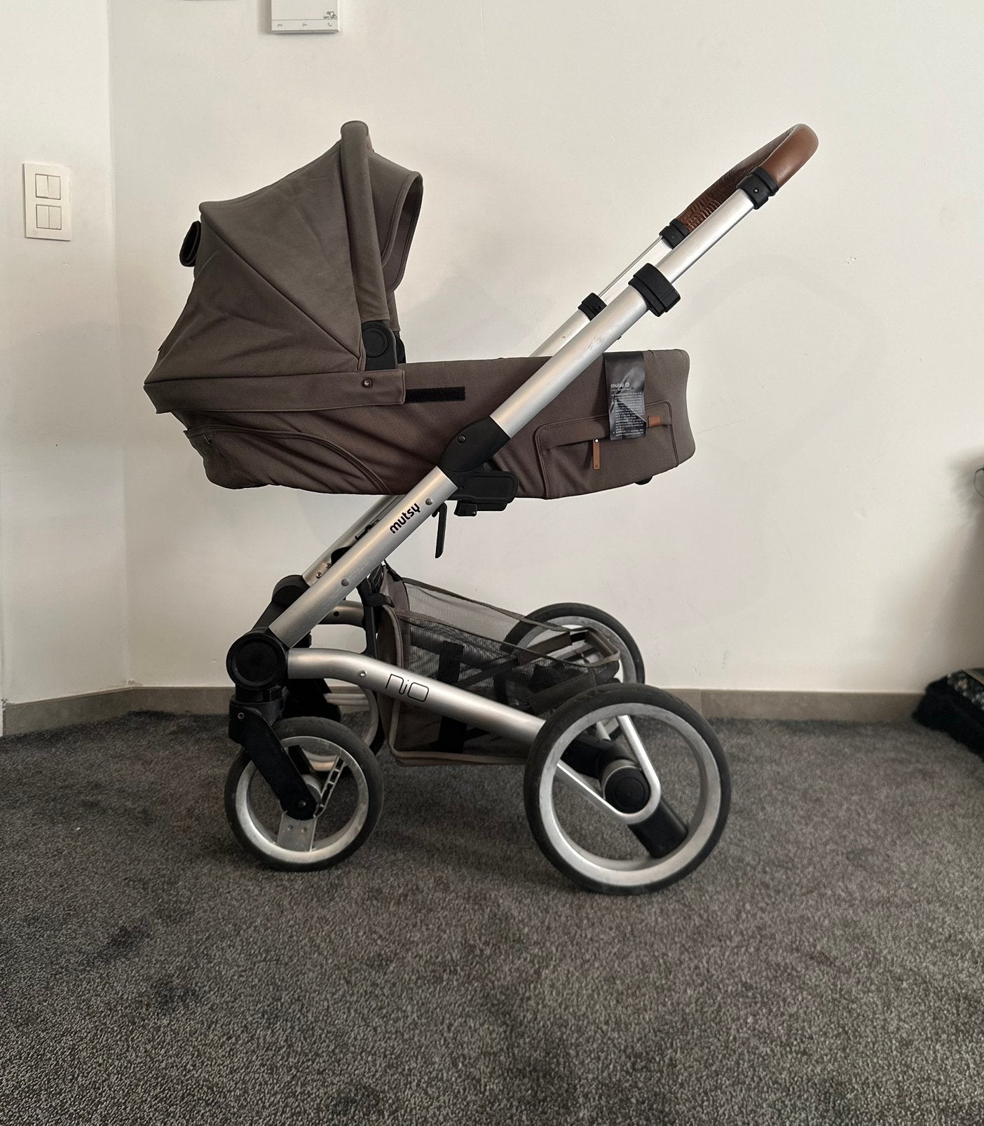 Mutsy Nio 2-in-1 kinderwagen met reiswieg en zitje, Zo goed als nieuw, Met reiswieg, Mutsy, Ophalen