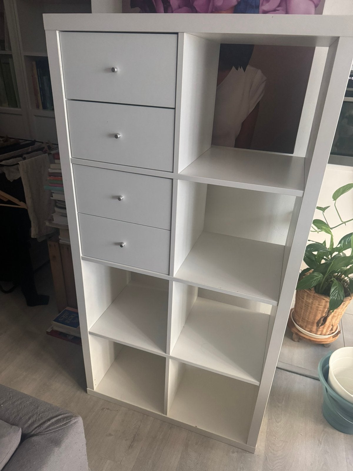 Kallax kast, Enlèvement, Utilisé