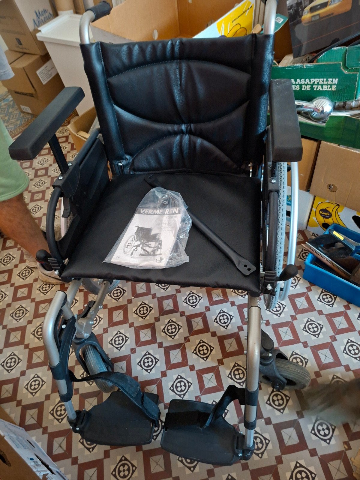 fauteuil roulant manuel, Divers, Enlèvement, Fauteuil roulant manuel