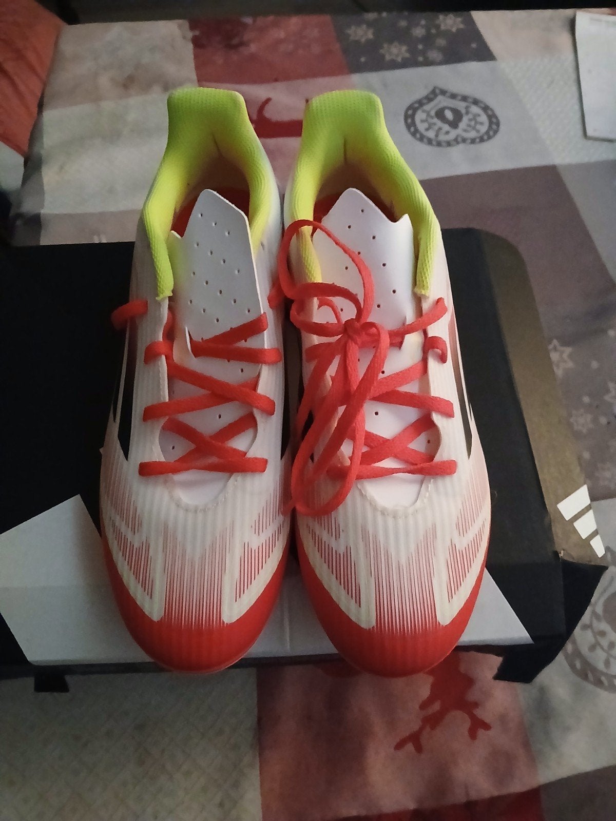 Voetbalschoenen te koop adidas f50 club, maat 44, Overige typen, Nieuw, Overige sporten, Ophalen
