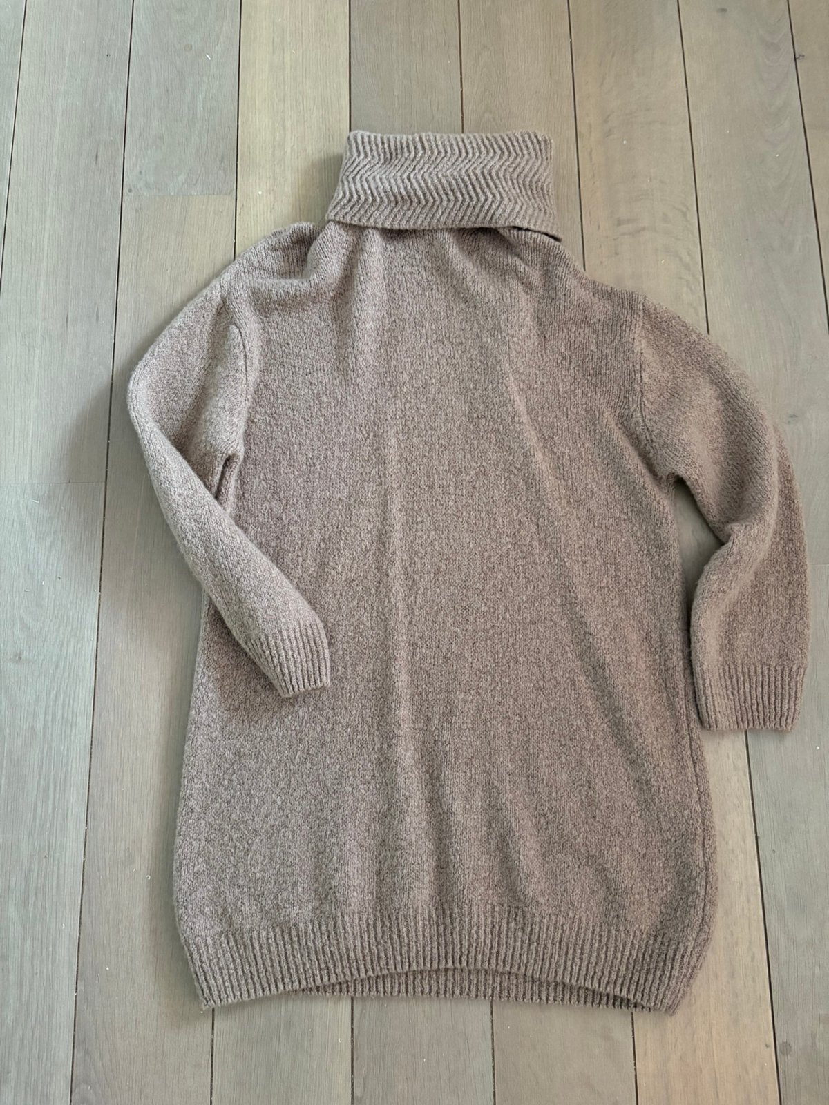 Kleed met col, Bruin, Ophalen of Verzenden, Zo goed als nieuw, Maat 36 (S)
