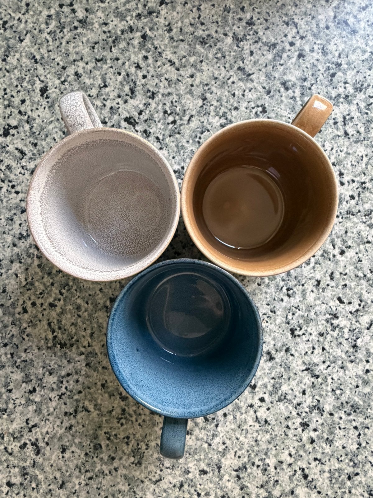 Tasses et bols, Enlèvement, Comme neuf