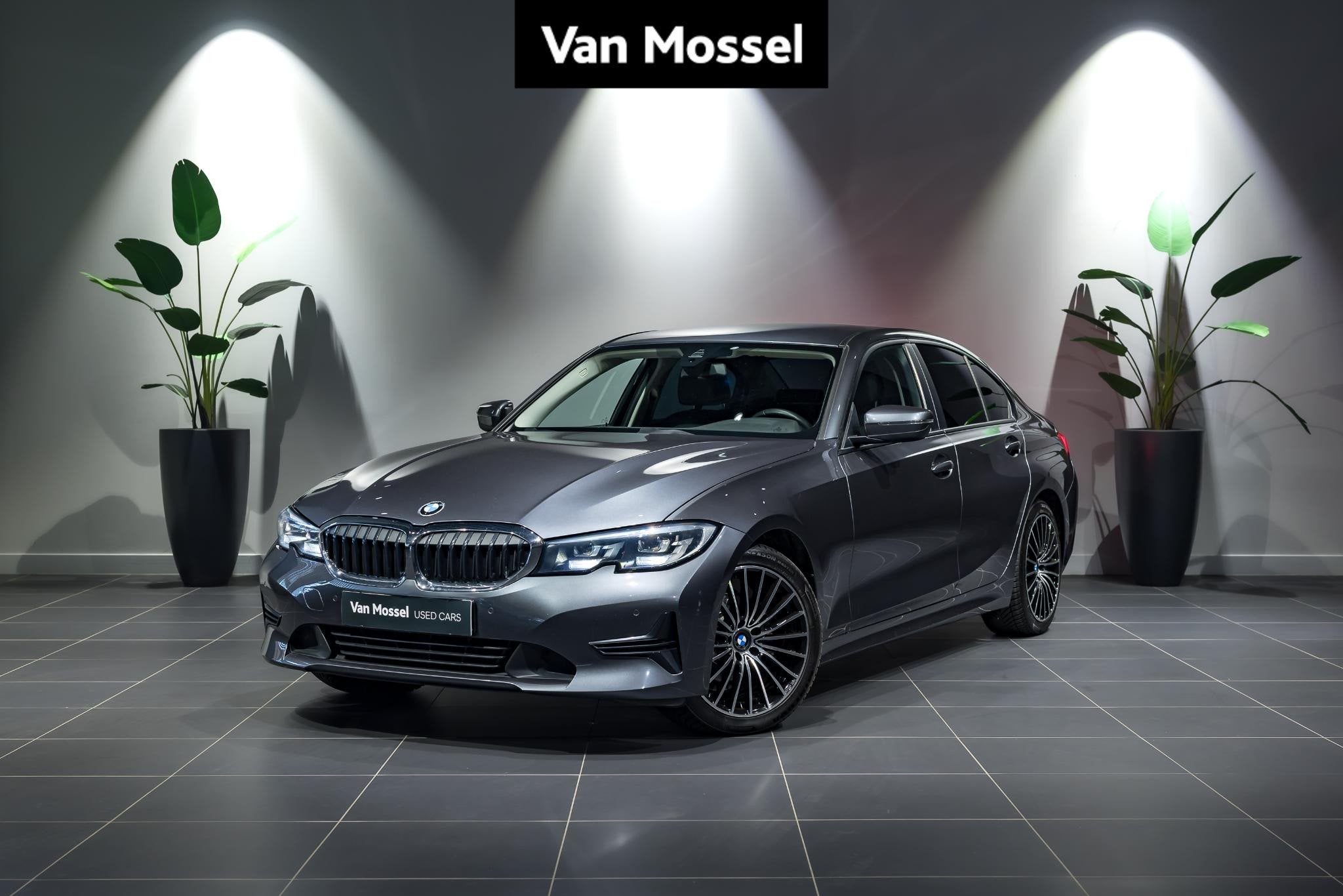 BMW 3 Reeks Berline 316dA TREKHAAK | CARPLAY | PDC, Auto's, 4 deurs, Gebruikt, Bedrijf, 1600 kg