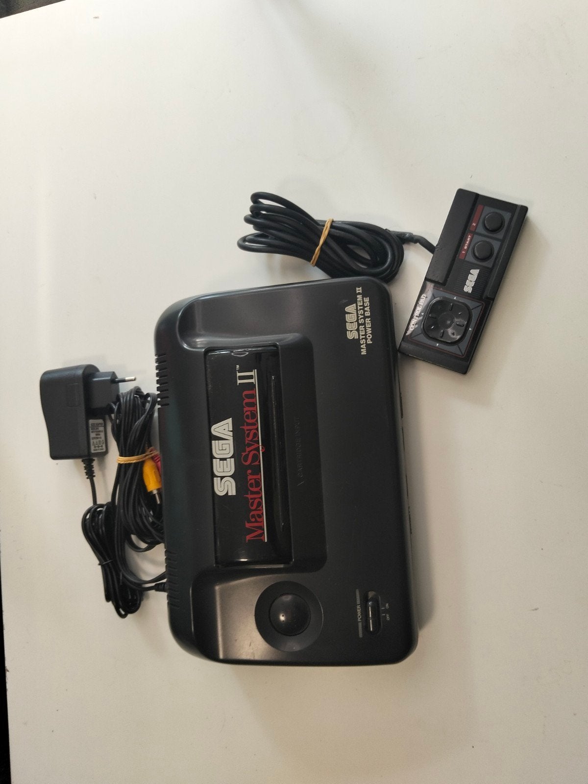 Sega Master System II avec 5 jeux et 1 manette, Consoles de jeu & Jeux vidéo, Consoles de jeu | Sega, Enlèvement ou Envoi, Master System