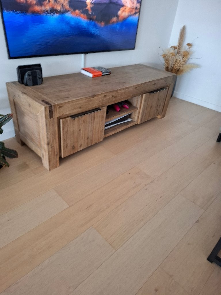 TV meubel massief hout, Huis en Inrichting, Kasten |Televisiemeubels, Ophalen, 150 tot 200 cm, Zo goed als nieuw, Minder dan 100 cm