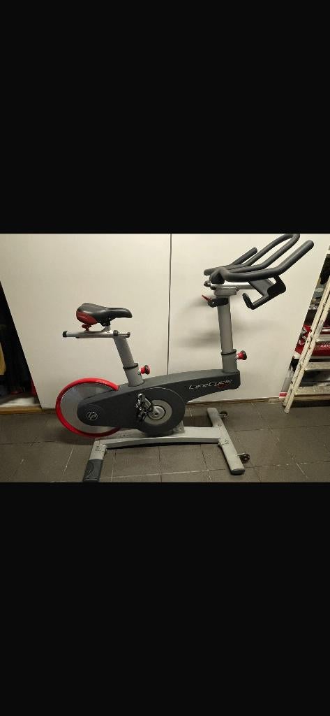 Spinningfiets, Sport en Fitness, Fitnessapparatuur, Ophalen, Gebruikt, Spinningfiets