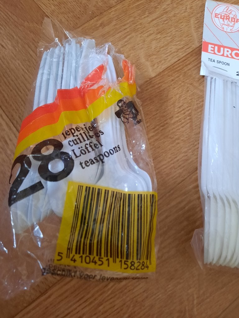 nieuw pak van 28 plastieken lepeltjes, Huis en Inrichting, Keuken | Bestek, Ophalen of Verzenden, Nieuw