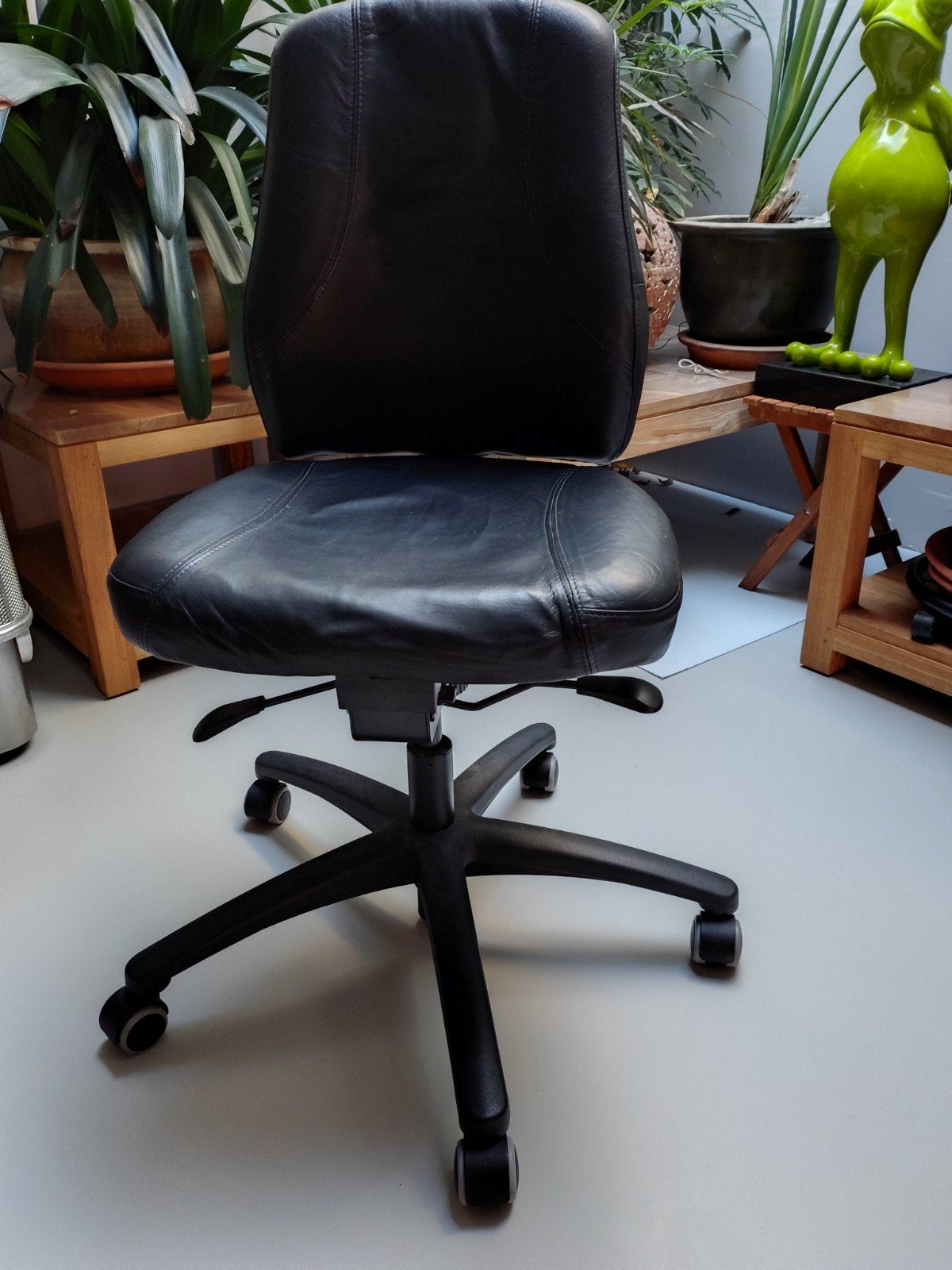 Chaise de bureau en cuir 60€, Enlèvement, Noir, Chaise de bureau