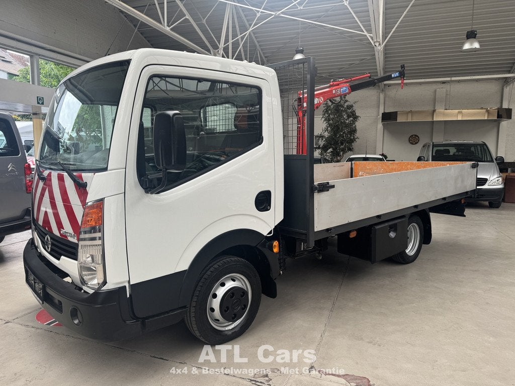 Nissan Cabster 2.5D | Open Laadbak | Kraan | 3500kg Trekverm, Auto's, Voorwielaandrijving, Stof, Gebruikt, Overige modellen