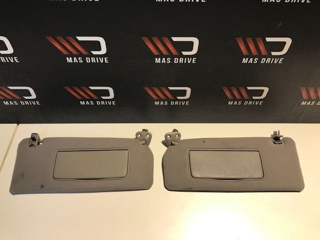 Lexus IS200 zonnekleppen, Utilisé