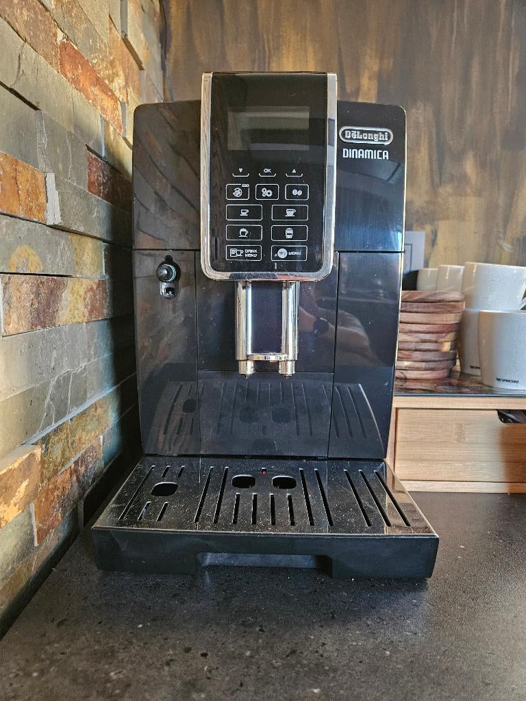 Delonghi Dinamica volautomaat ECAM 350, Elektronische apparatuur, Ophalen, Afneembaar waterreservoir, Gebruikt, Koffiemachine