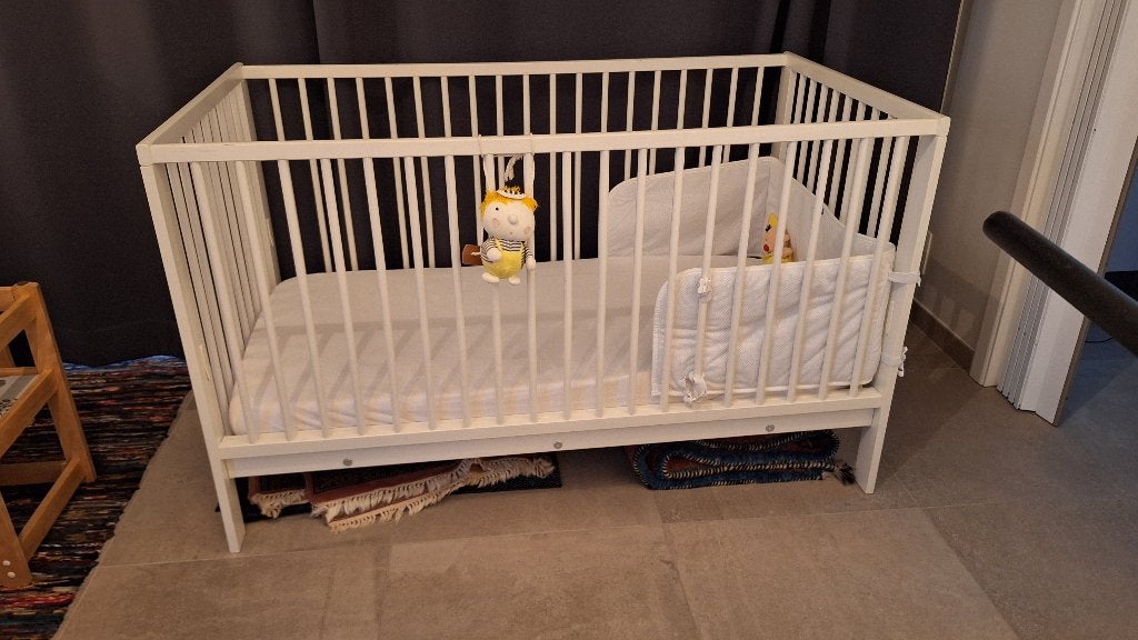 babybed 140x70cm, Ophalen, Zo goed als nieuw, Ledikant
