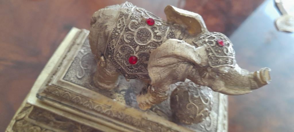 prachtig sieradendoosje van Indiaas model met olifantendekse, Antiek en Kunst, Ophalen of Verzenden