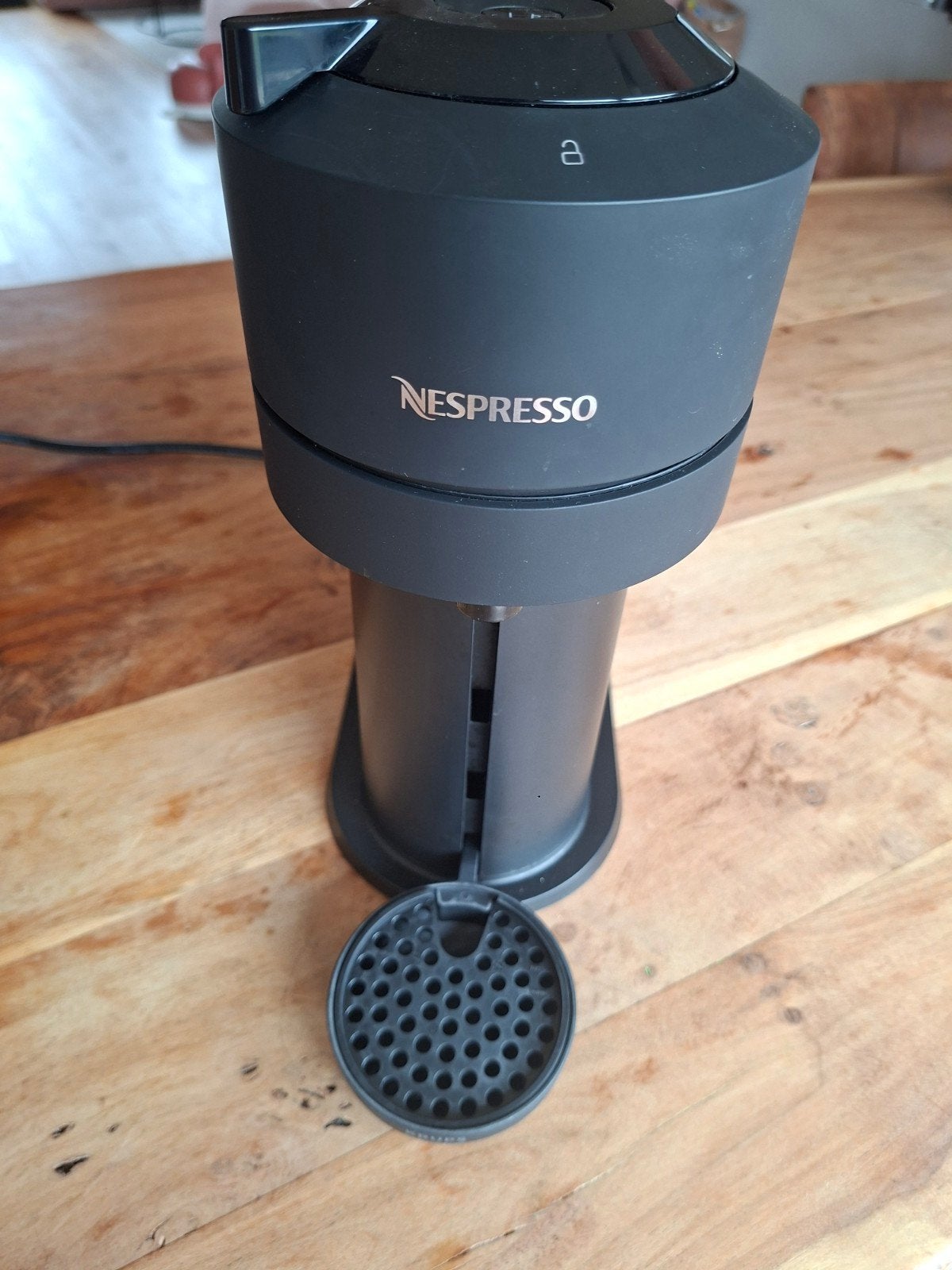 Krups Nespresso Vertuo Next Koffiemachine (Matt Black), Electroménager, Enlèvement, Utilisé, Cafetière
