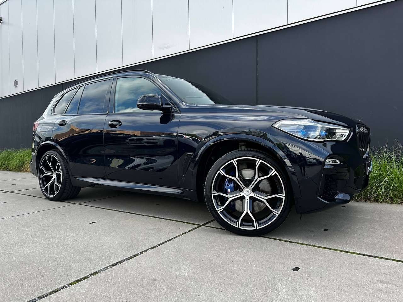 BMW X5 M 50 dAS *M-SPORTPAKKET*HUD*PANODAK*SOFCLOSE*KEYLESS, Autos, 0 kg, Achat, Noir, 5 portes