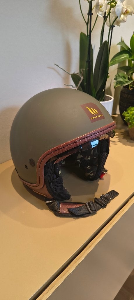 Motorhelm MT Helmets – kaki – maat M –, Motos, Vêtements | Casques de moto, Autres marques, Seconde main, Autres types, Enlèvement