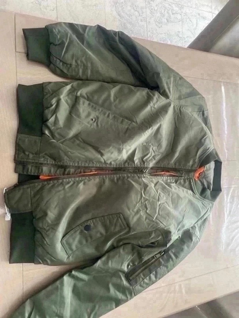 nouveau blouson bomber olive avec 80 % de duvet de canard., Envoi, Neuf, Taille 46 (S) ou plus petite, Autres couleurs