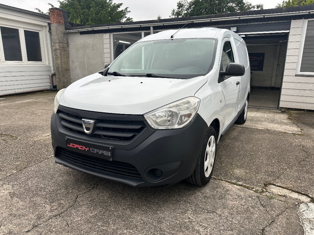 Dacia Dokker (Gekeurd voor verkoop!), Voorwielaandrijving, Stof, Zwart, 4 cilinders