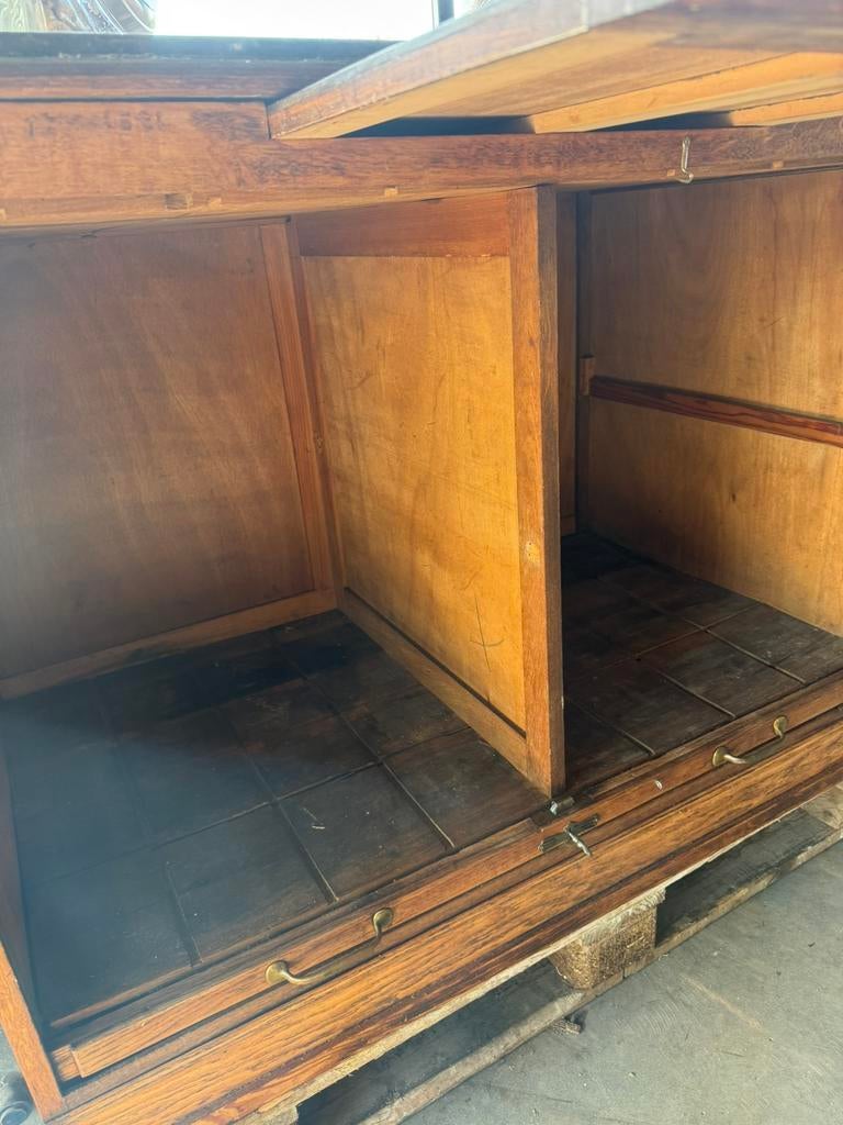 Armoire à volets avec poches ouvertes, Enlèvement