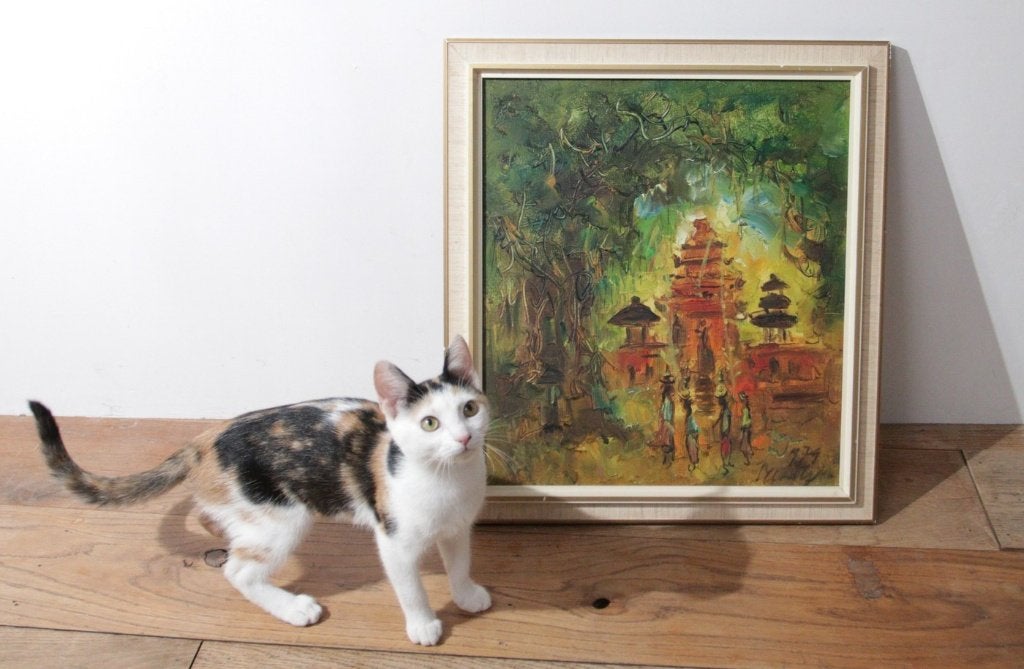 Temple indonésien - Maria Tjui, 1979, Textile, Peinture à l'huile, Paysage urbain, Signé